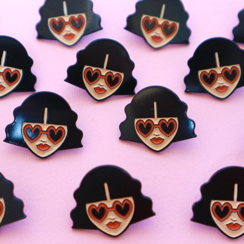 Sunglasses_girl_pin_fgroup